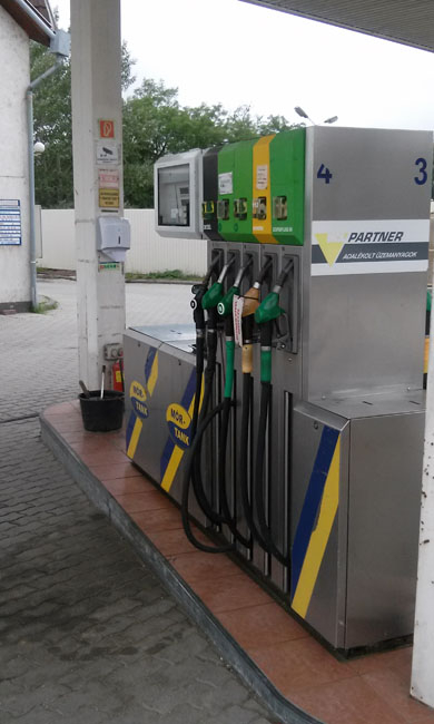 Images Mór-Tank Töltőállomás
