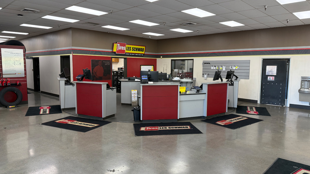 Les Schwab Tire Center