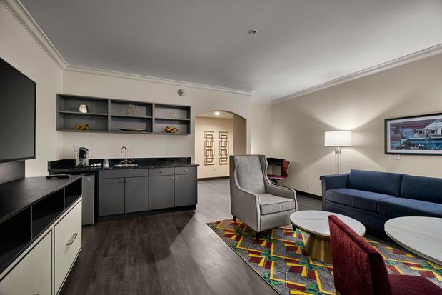 Images Hotel Indigo Cleveland Downtown by IHG