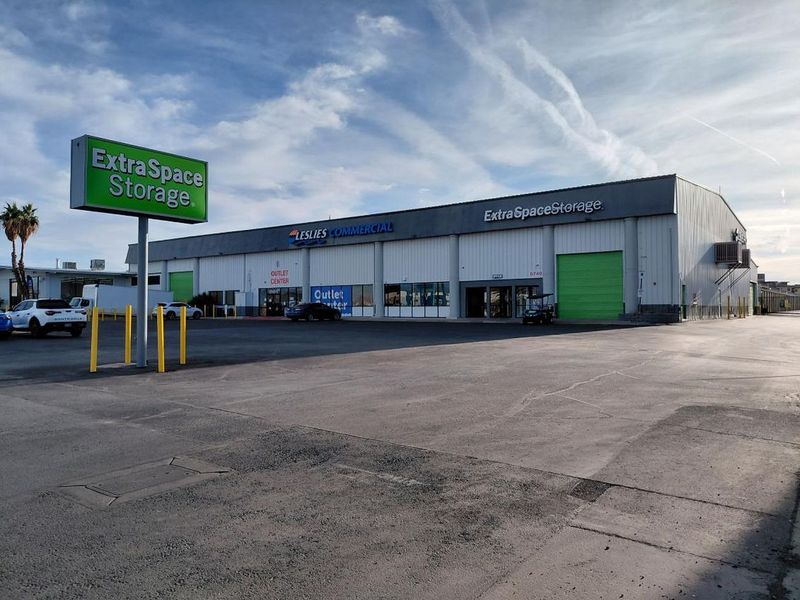 Images Extra Space Storage