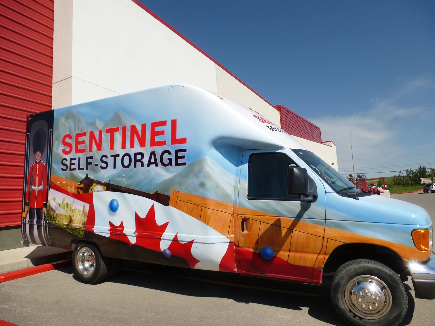 Images Sentinel Storage - Calgary Spyhill