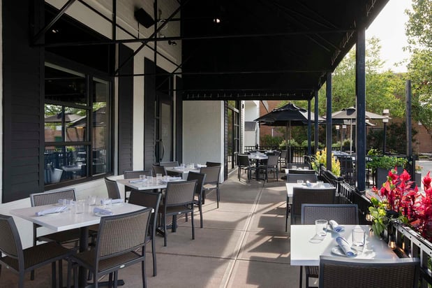Images Burtons Grill & Bar