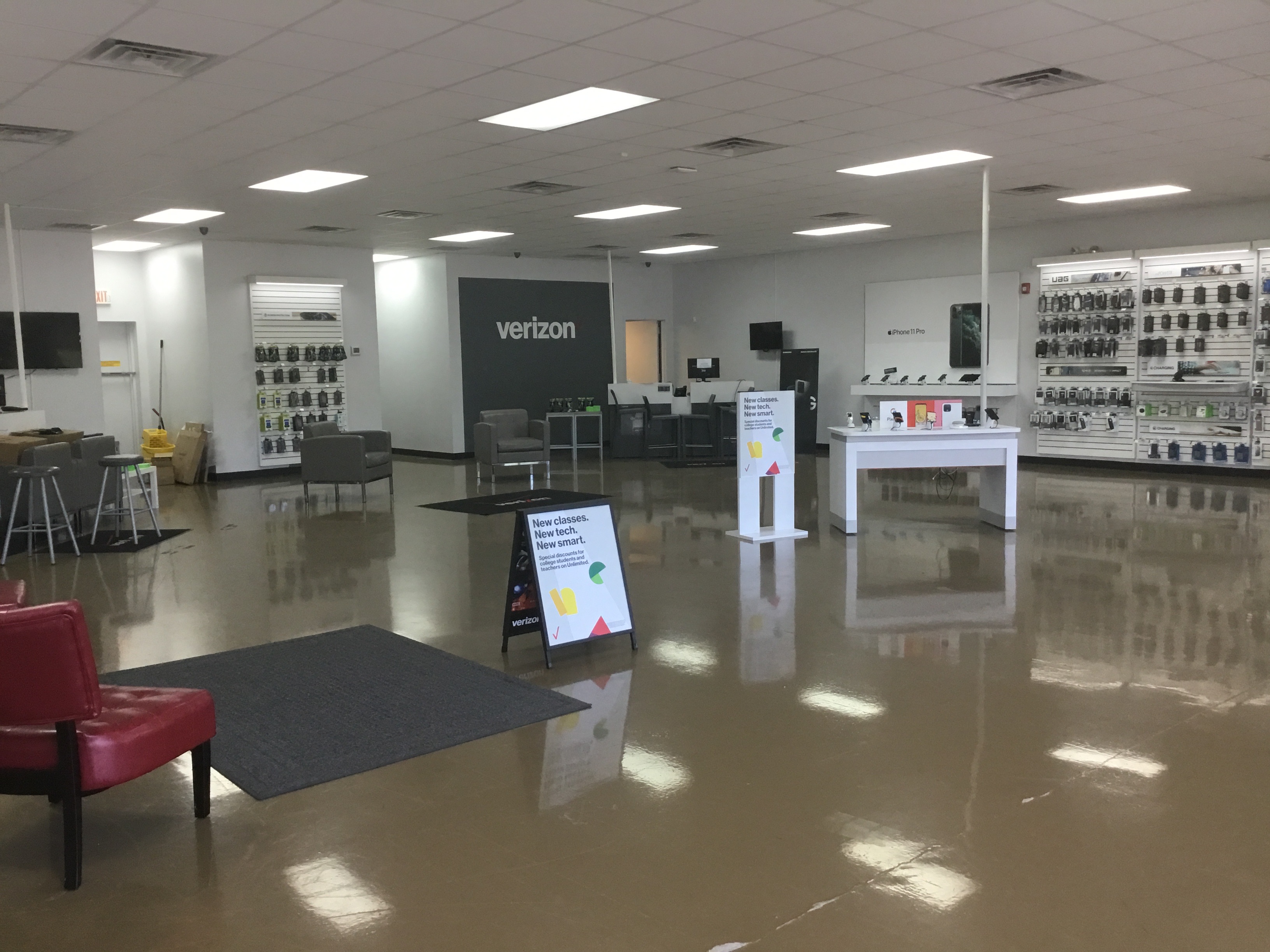 Verizon Authorized Retailer – GoWireless Photo