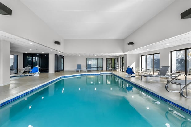 Images Spark by Hilton Green Bay