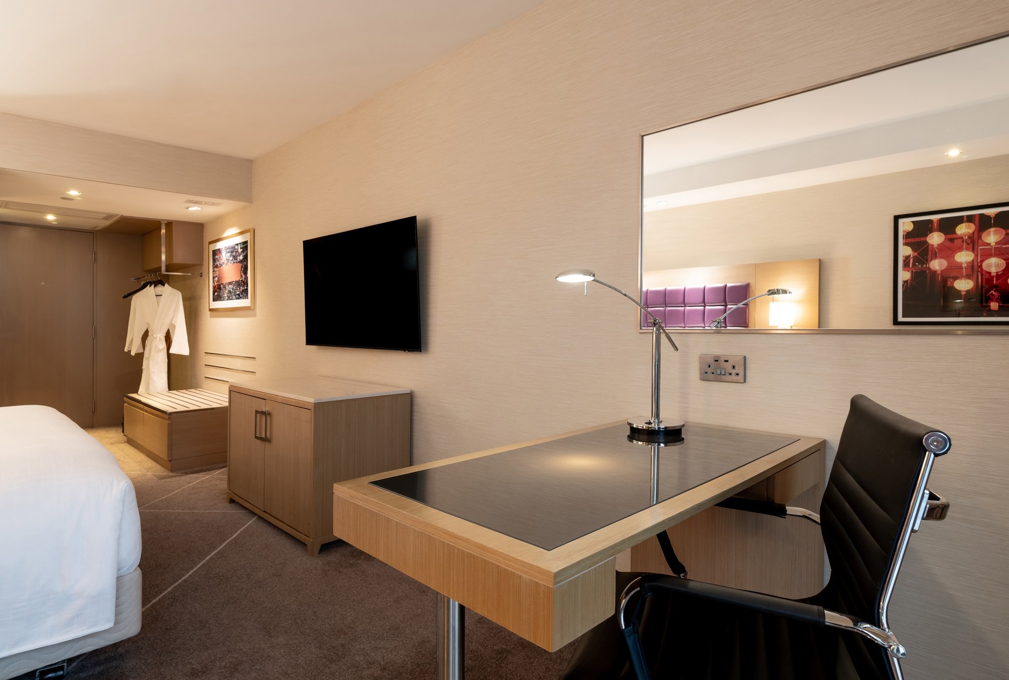 Images Holiday Inn Golden Mile Hong Kong by IHG