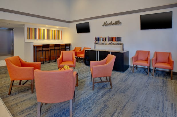 Images Holiday Inn Express Nashville Airport by IHG