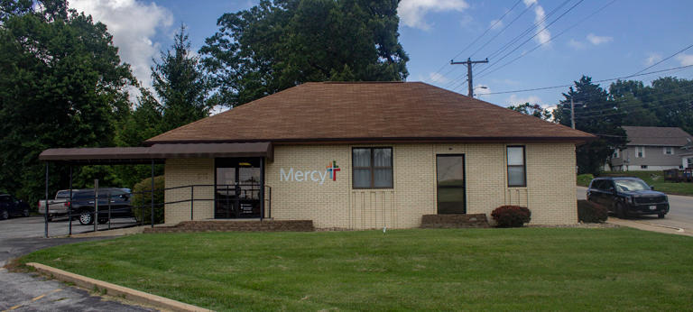 Images Mercy Clinic Internal Medicine - Bourbon