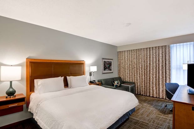 Images Hampton Inn State College