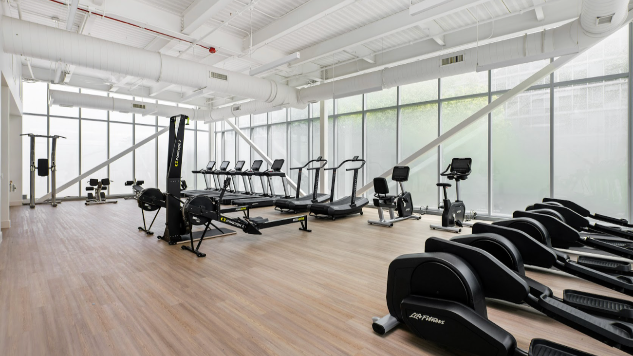 Multi level fitness center