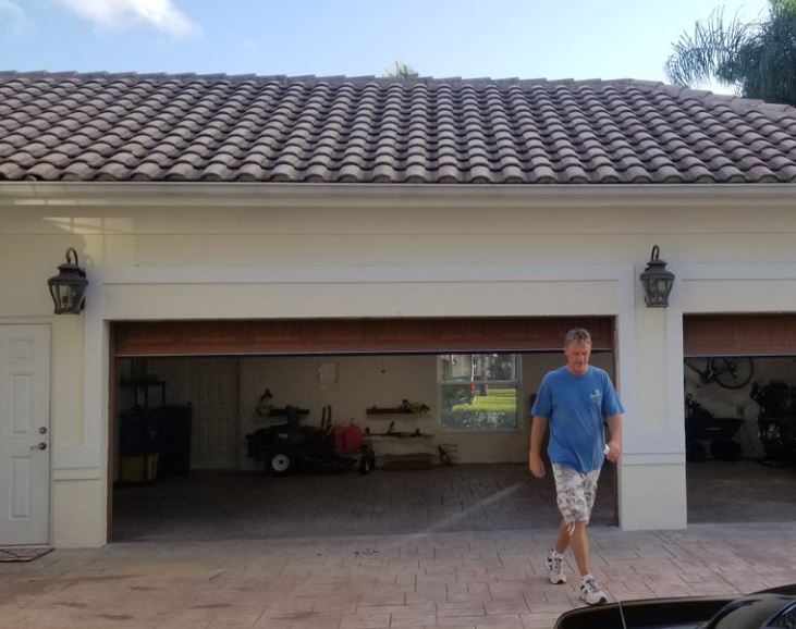 We offer a wide selection of garage options!