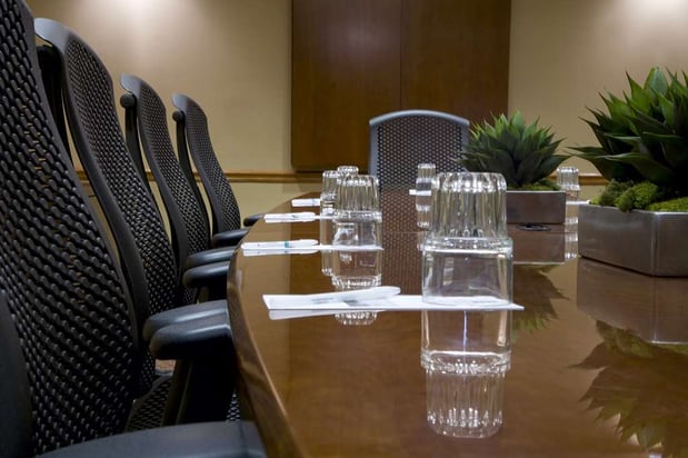 Images Embassy Suites by Hilton Kansas City International Airport