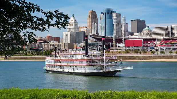 Images Holiday Inn Cincinnati-Riverfront by IHG