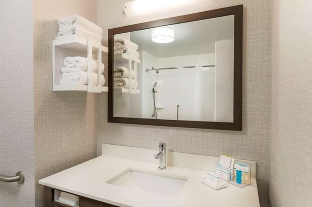 Images Hampton Inn & Suites Pittsburgh-Downtown