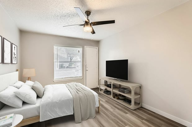 Images Rise at Town East