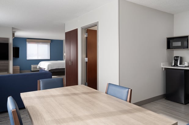 Images Holiday Inn Express & Suites Midwest City by IHG