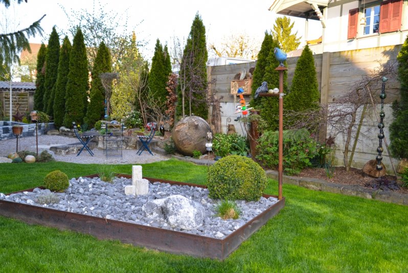 F & B Weibel Gartenbau Radelfingen, Eggenweg 8 in Radelfingen b. Aarberg