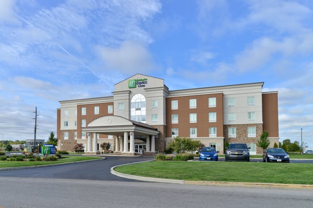 Images Holiday Inn Express & Suites Terre Haute by IHG
