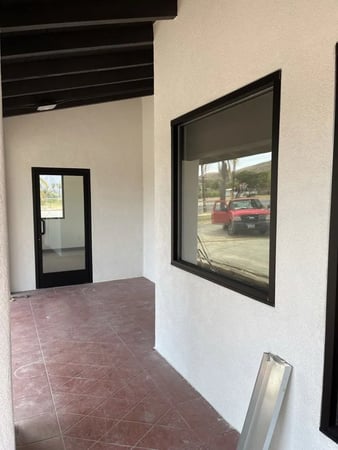 Images La Verne Glass & Screen