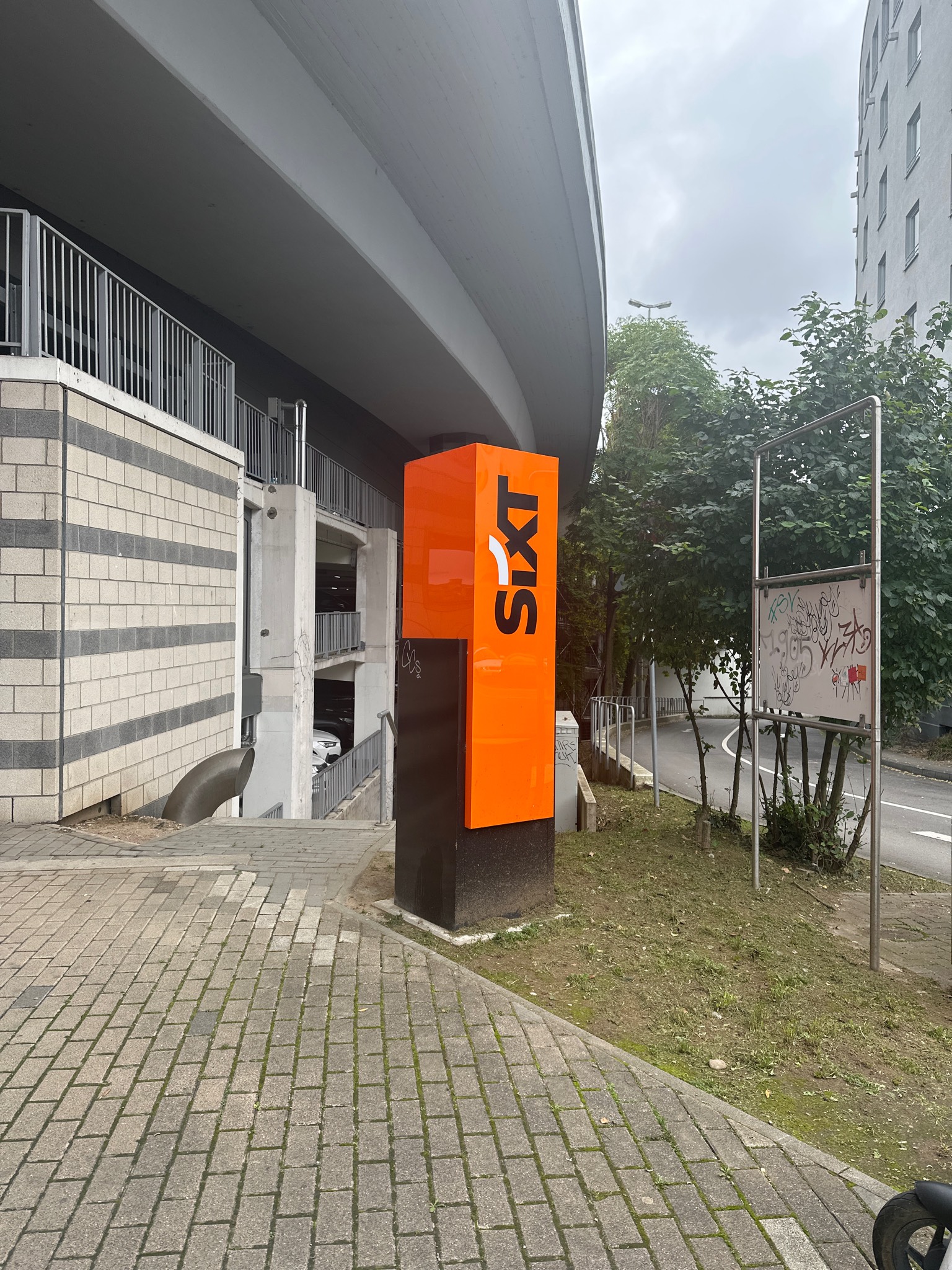 SIXT Autovermietung Mainz City-Port, Binger Str.19/Parkh. HBF in Mainz
