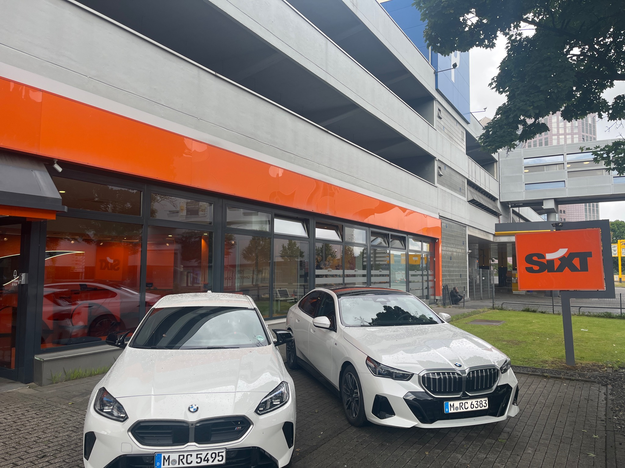 SIXT Auto- und Transportervermietung Essen Limbecker Platz, Ostfeldstr. 9 in Essen