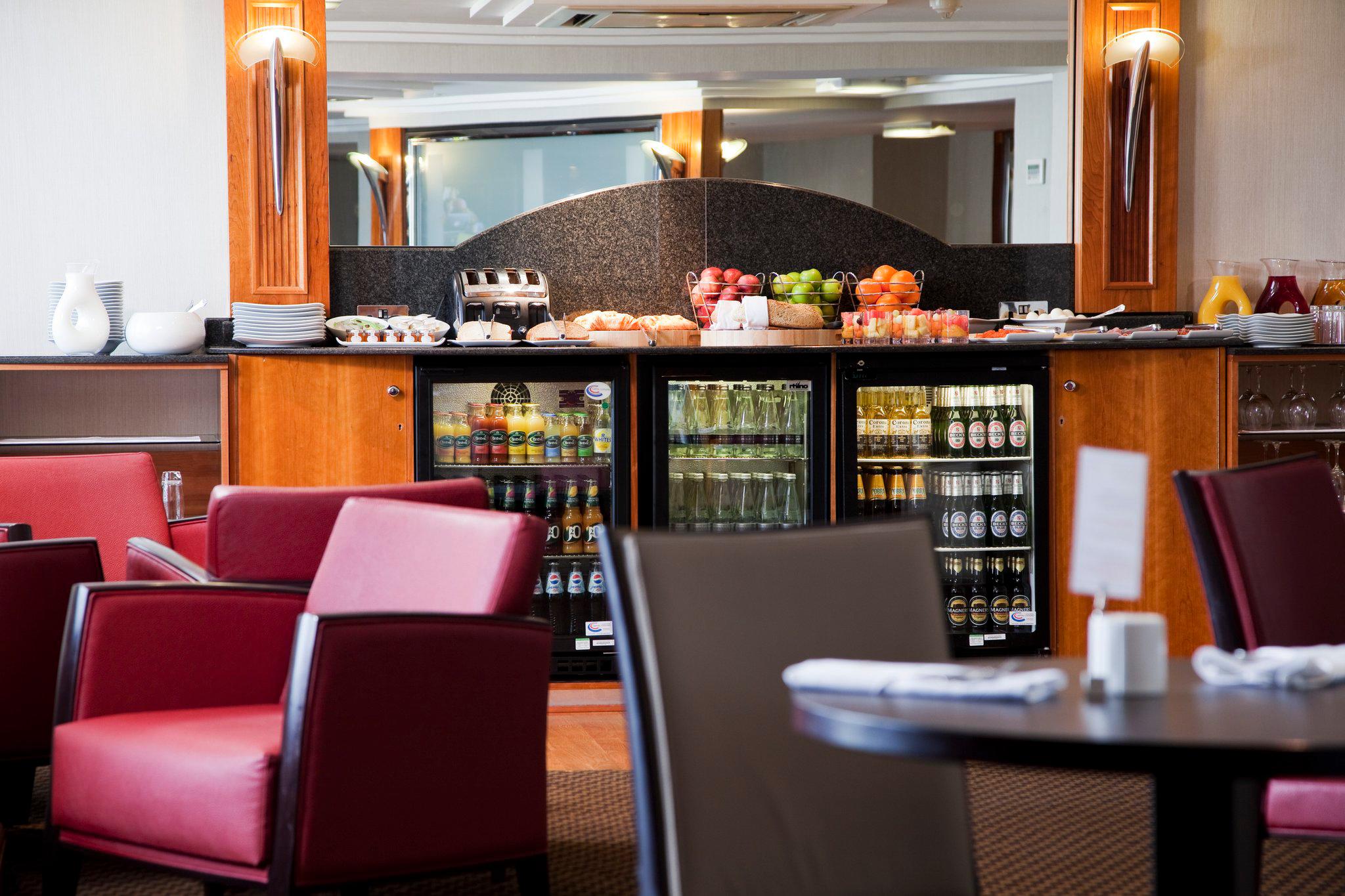 Images Crowne Plaza London - Heathrow, an IHG Hotel