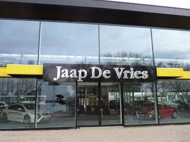 Foto's Vries Autobedrijf Jaap de Specialist in Opel Voertuigen