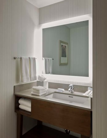 Images Hilton Garden Inn Long Island City New York