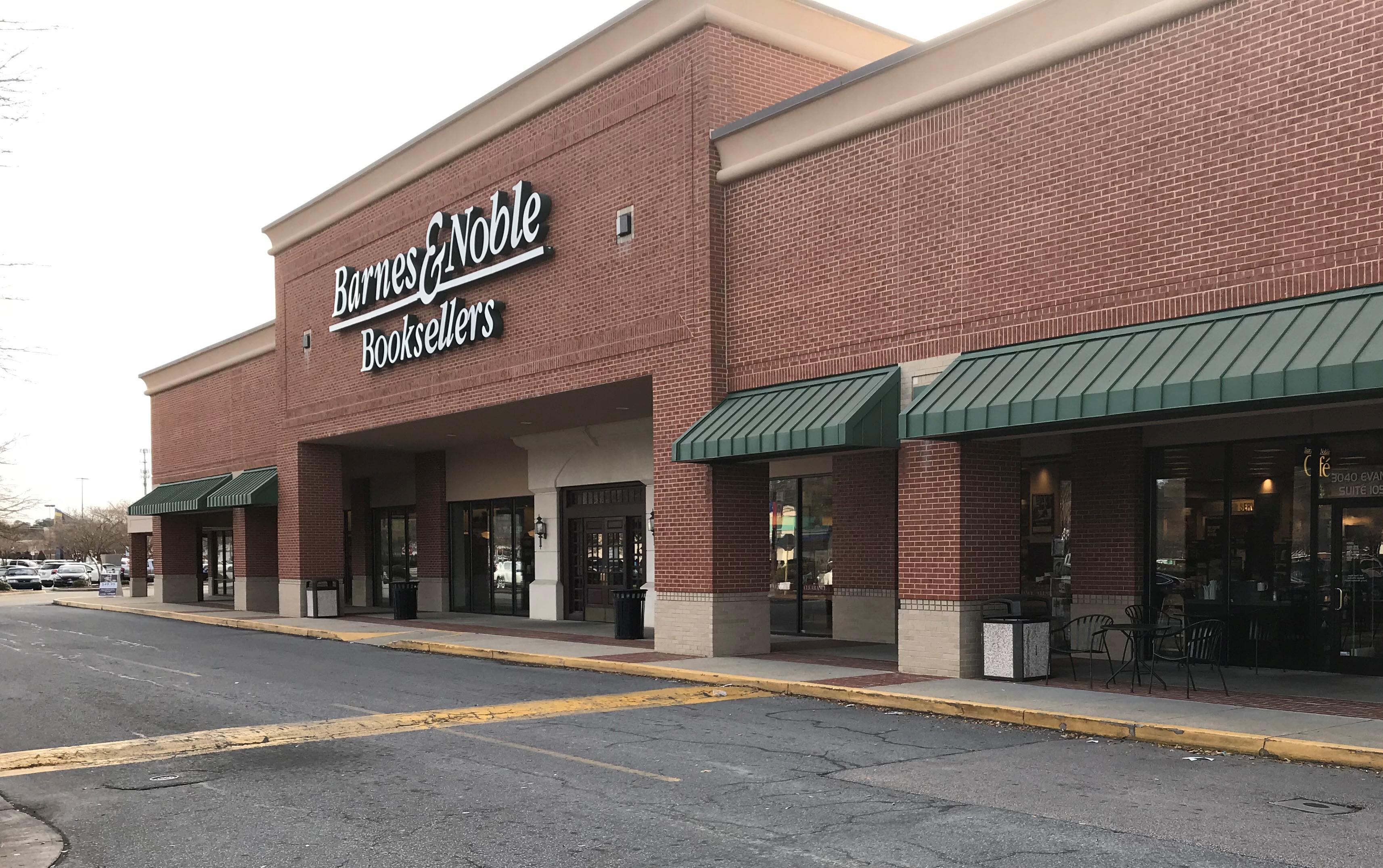 Barnes & Nobles at University Commons - Greenville Shopping Center