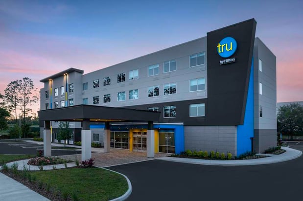 Images Tru by Hilton Jacksonville West I 295