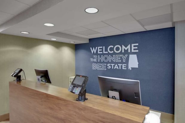 Images Hampton Inn Birmingham-Colonnade 280