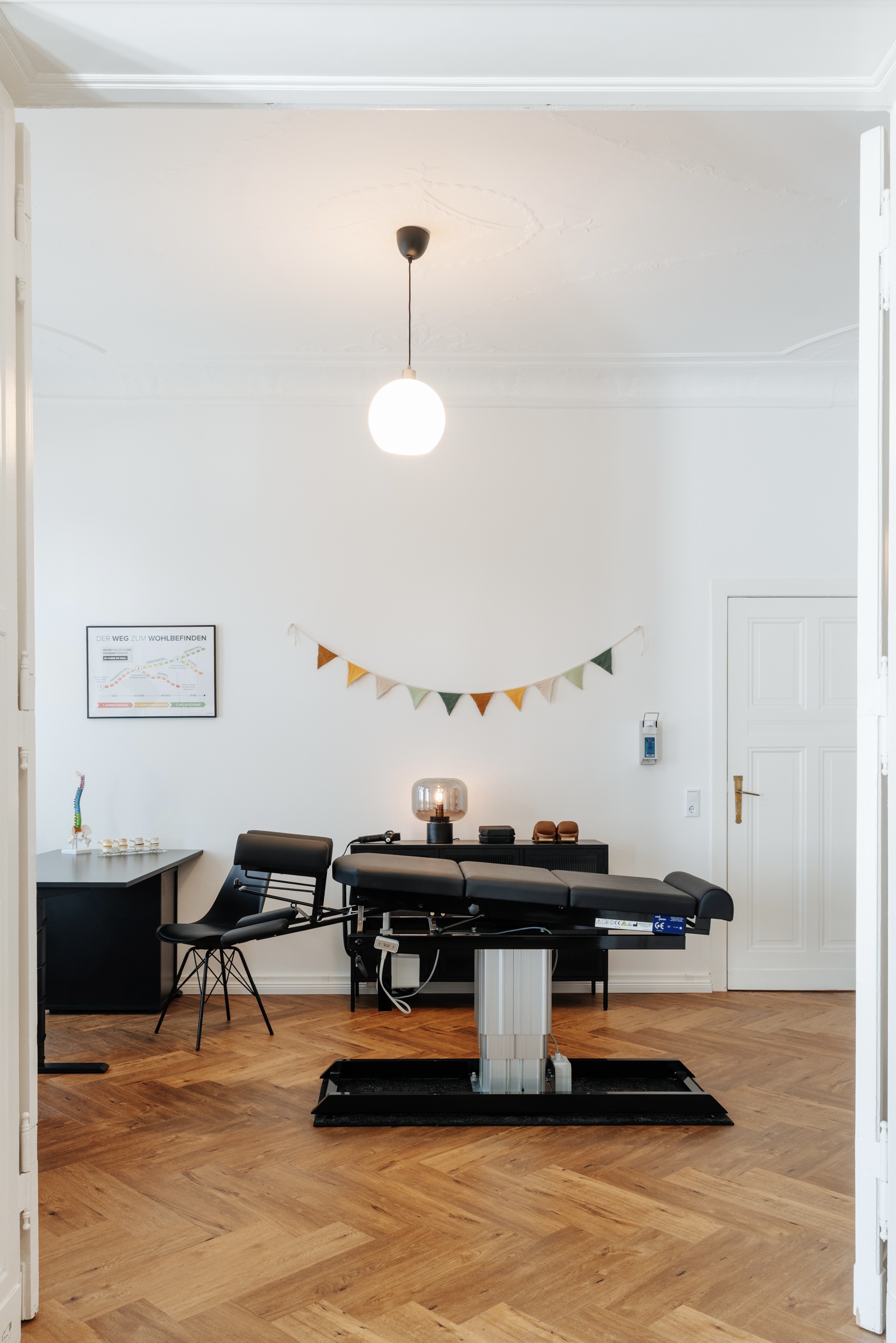 CHIRO ZIMMER - Wilmersdorf in Berlin - Logo