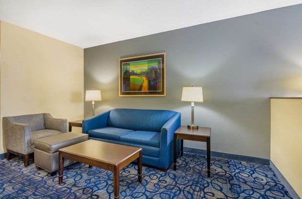 Images Best Western Plus Waynesboro Inn & Suites Conference Center