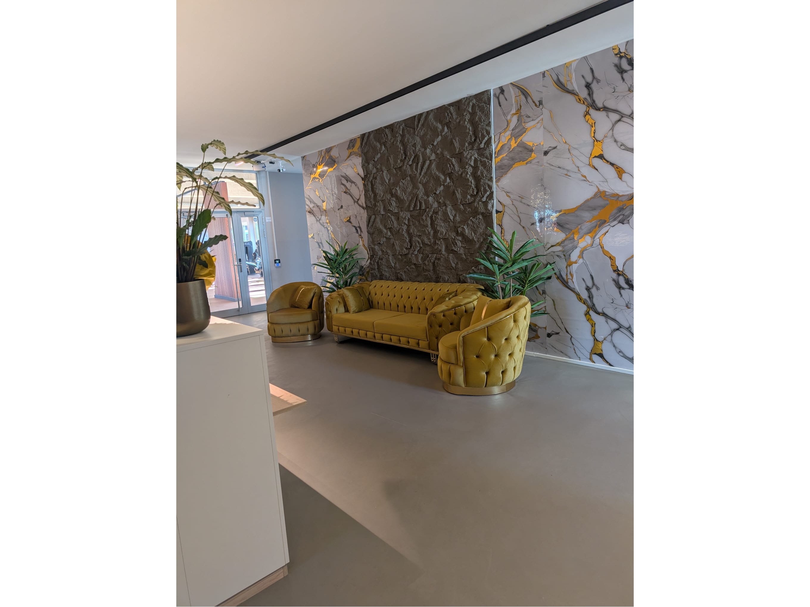 hello fit Haar, Hans-Stiessberger-Straße 2A in Haar