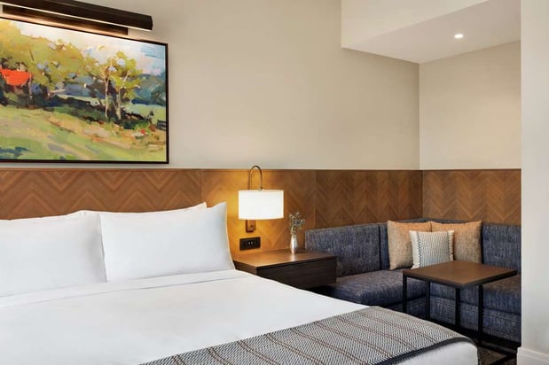 Images The Harpeth Franklin Downtown, Curio Collection by Hilton