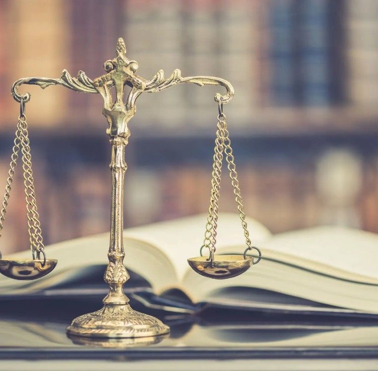 Bilder Rechtsanwalt Edmund Sterr - Verkehrsrecht