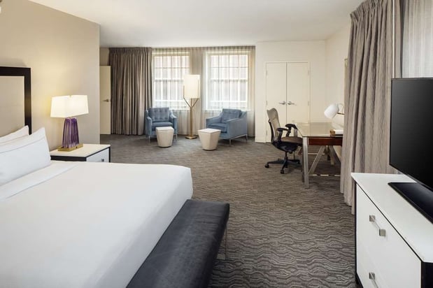 Images DoubleTree Suites by Hilton Hotel Detroit Downtown - Fort Shelby