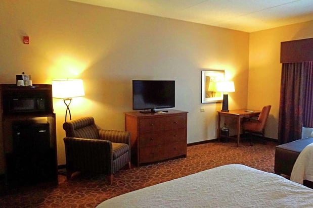 Images Hampton Inn Waynesburg