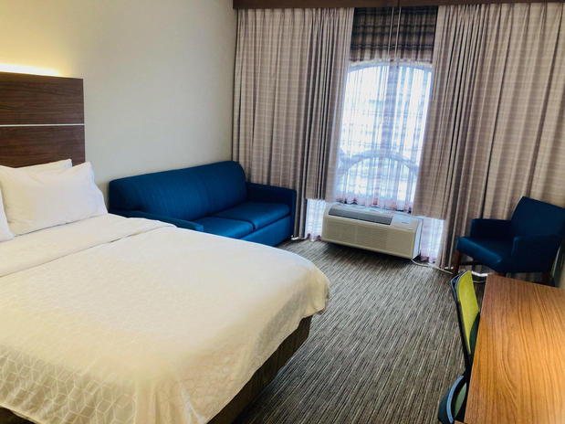 Images Holiday Inn Express & Suites Abilene Mall South by IHG