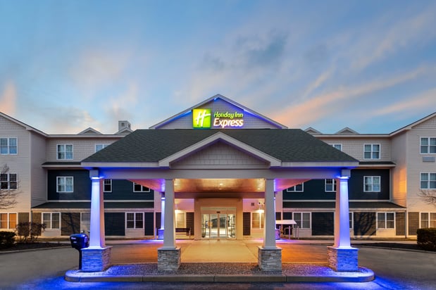 Images Holiday Inn Express & Suites Freeport - Brunswick Area by IHG