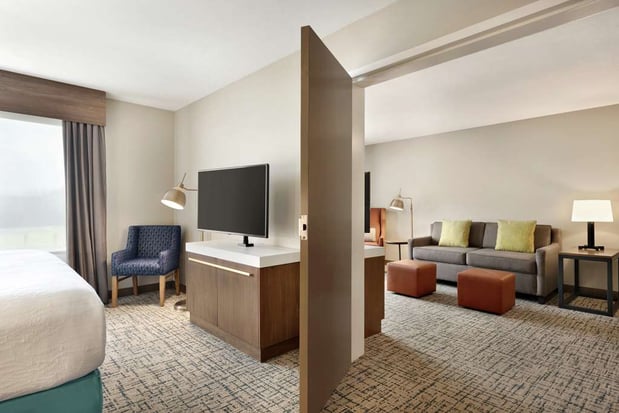 Images Hilton Garden Inn Dubuque Downtown