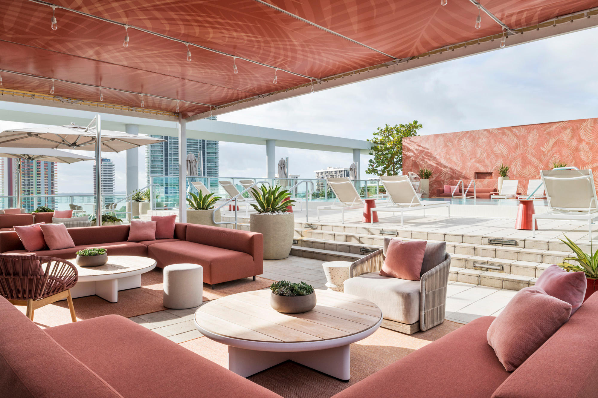 Rooftop Lounge  & Pool Bar Novotel Miami Brickell
