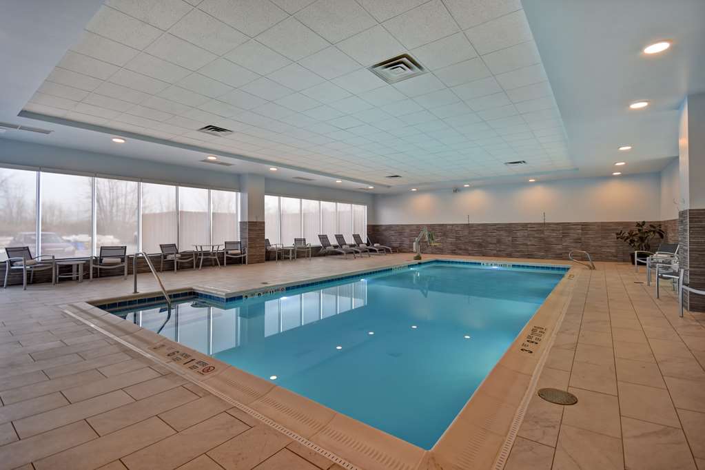 Pool Embassy Suites by Hilton Syracuse East Syracuse (315)446-3200