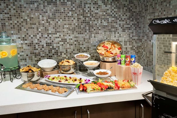 Images Embassy Suites by Hilton San Antonio Brooks Hotel & Spa