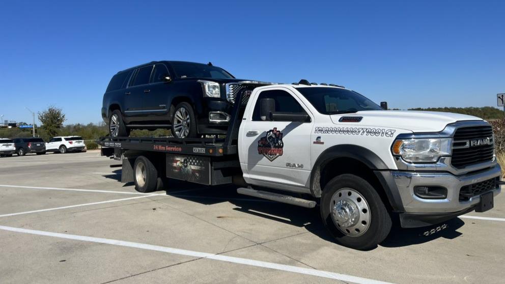 As a trusted tow company, LFS Towing is dedicated to delivering unparalleled service to our customers. With a fleet of modern tow trucks and highly skilled operators, we're equipped to handle a variety of towing needs with efficiency and care. Whether you need local or long-distance towing, our team is committed to providing prompt and reliable assistance whenever you need it most.