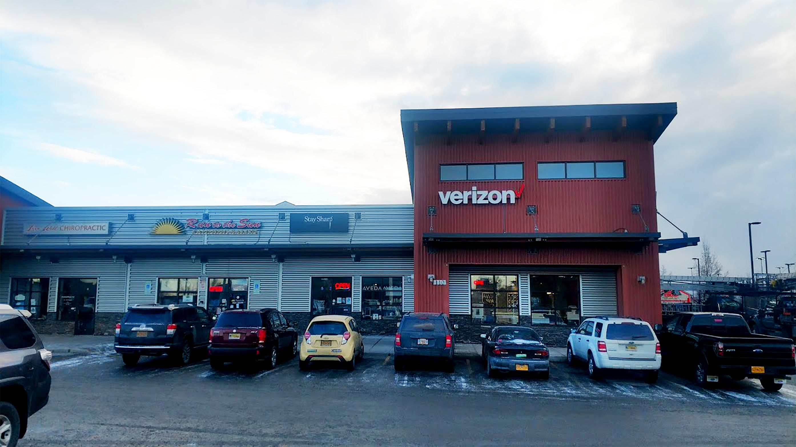 Verizon Authorized Retailer – GoWireless Photo