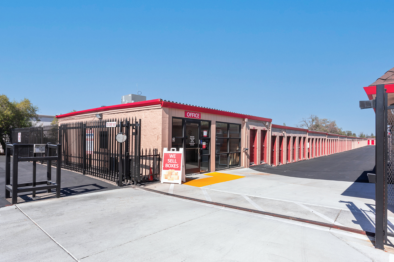 Fully-Gated Storage Facility in Roseville, CA.