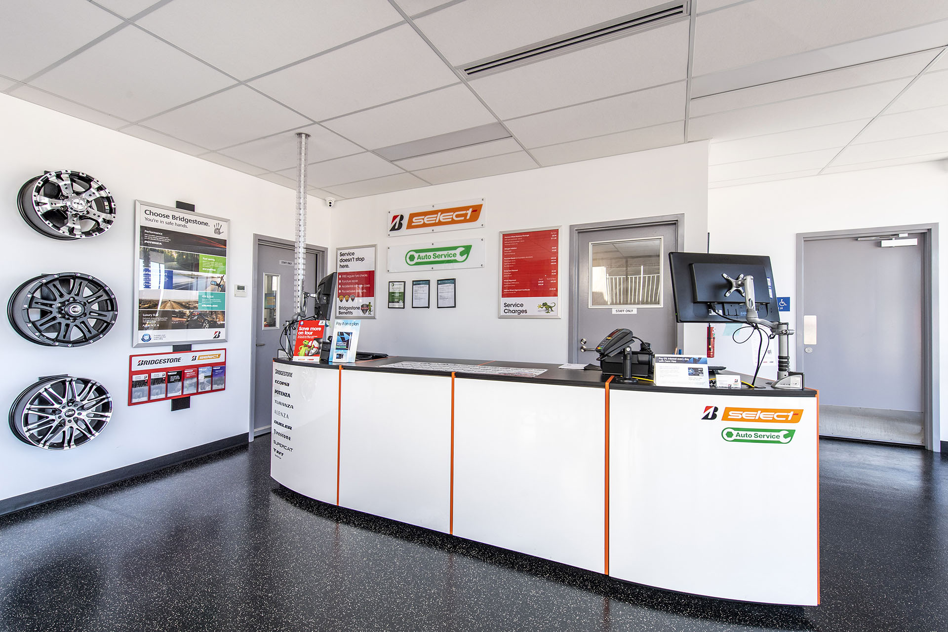 Images Bridgestone Select Tyre & Auto Success