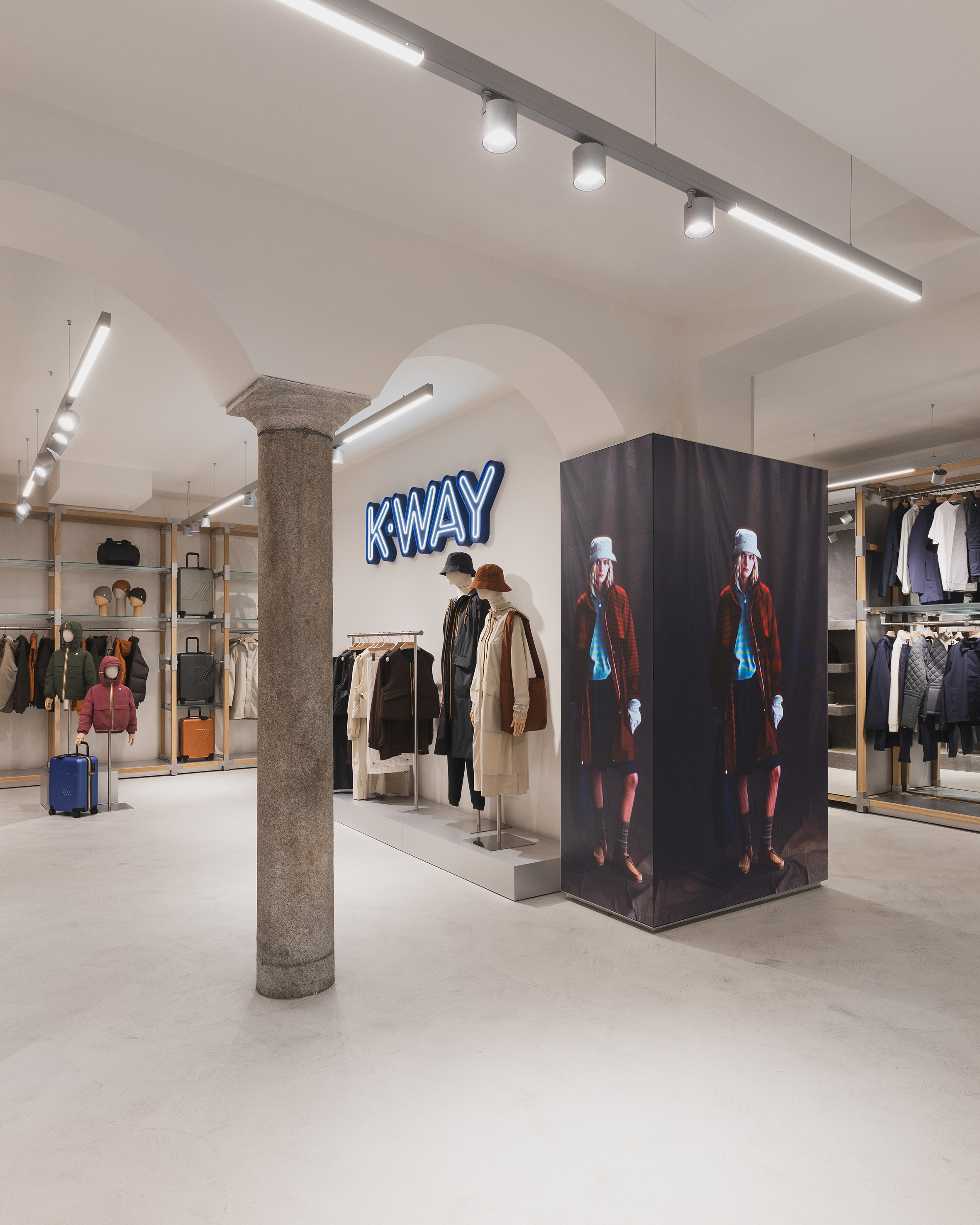 Images K-Way 34 Milano