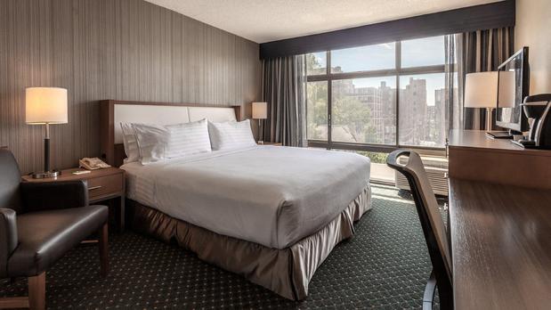 Images Holiday Inn Chicago North-Evanston by IHG