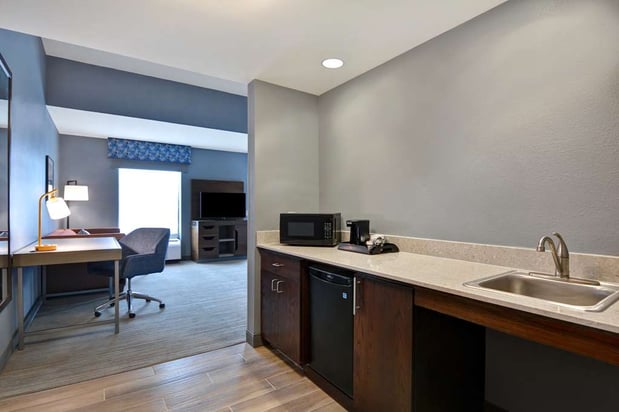 Images Hampton Inn & Suites Clearwater/St. Petersburg-Ulmerton Road, FL